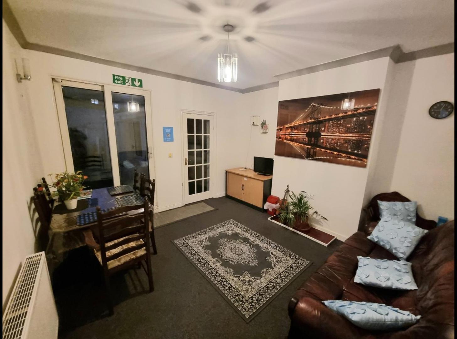 Plymouth Airbnb Bagian luar foto